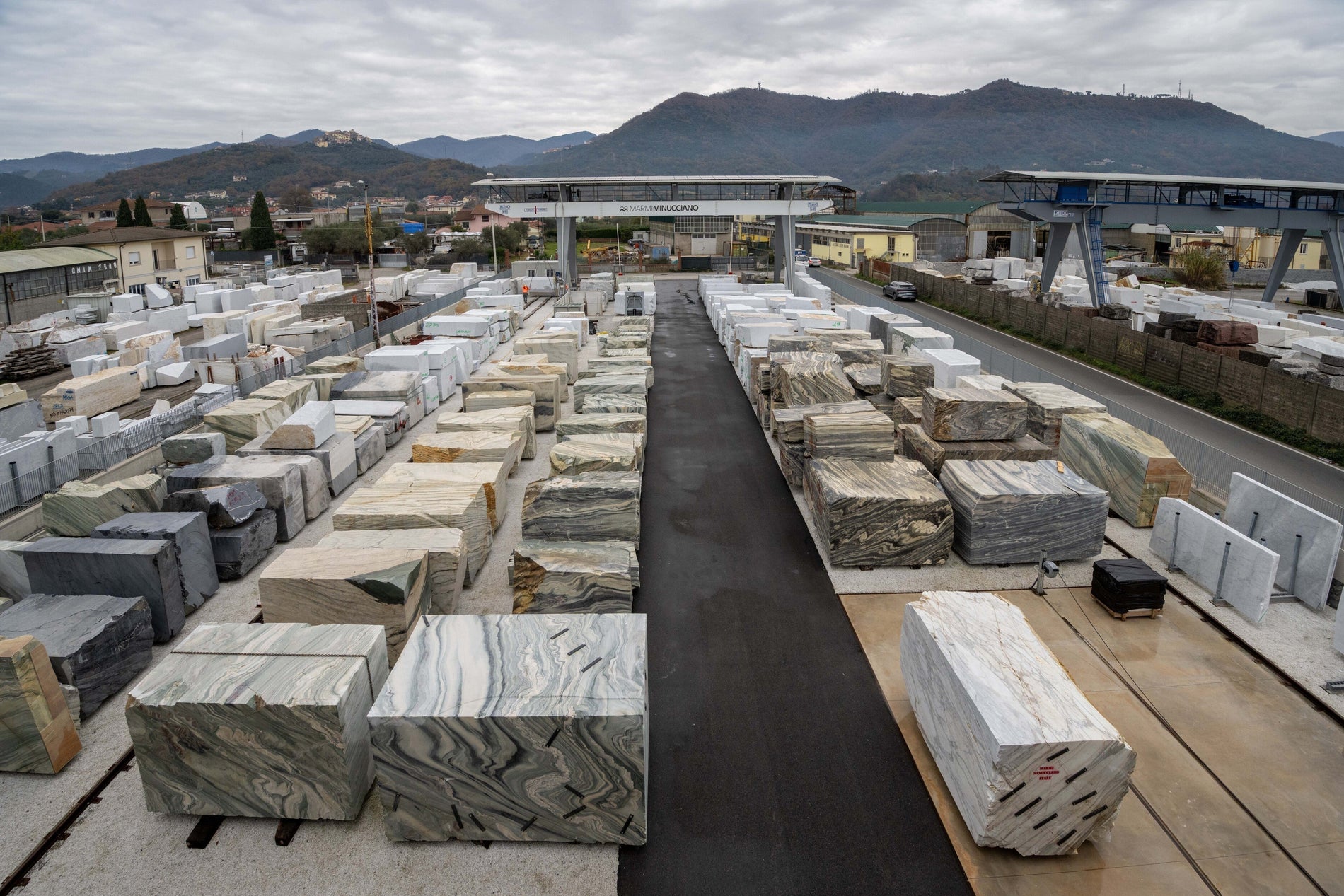 Deposito e showroom: come scegliere il marmo giusto per il proprio progetto