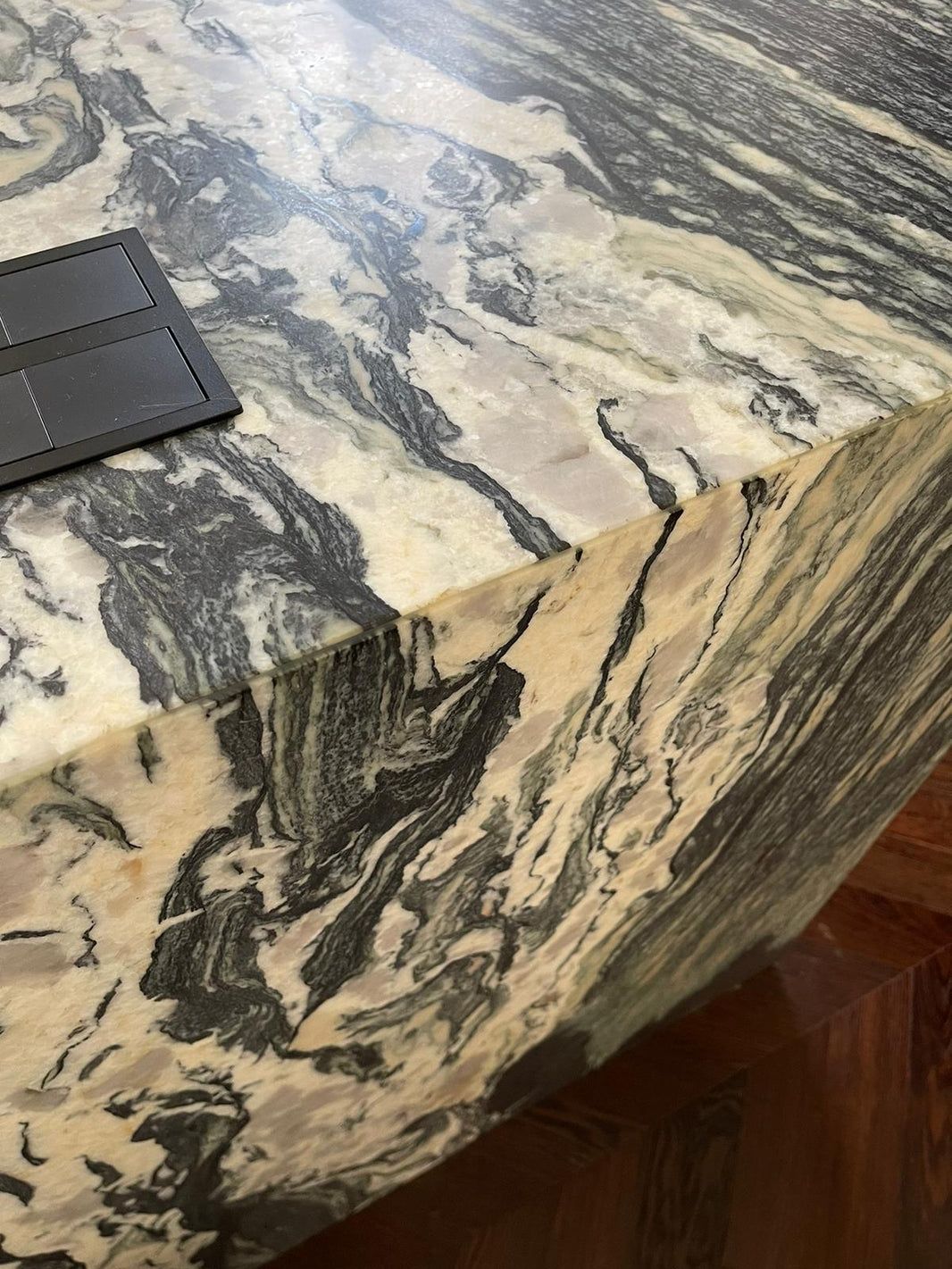 tavolo marmo casa privata brera milano