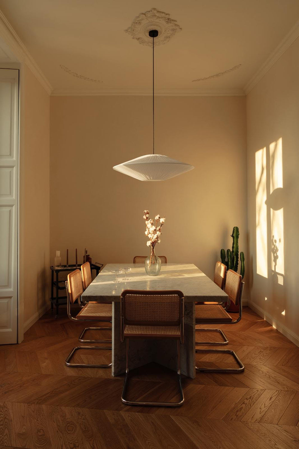 immagine tavolo casa sara rossetto milano